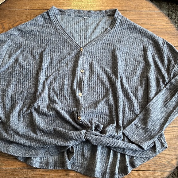 Nwot xl thin sweater - Picture 2 of 3